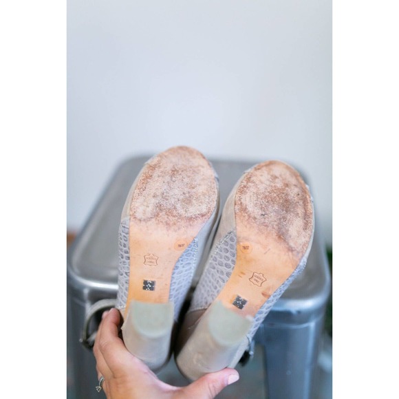 BCBGMAXAZRIA MA-Reagan Platform Heels Sz 7b Leather W/Animal Print EUC - Picture 9 of 9